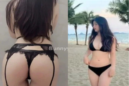 sex bonney one piece Vừa chơi em vừa nằm nhắn tin với bạn